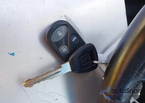 2002 Honda Accord 3.0 Ex z USA, uszkodzony, nr VIN 1HGCG22562A038957